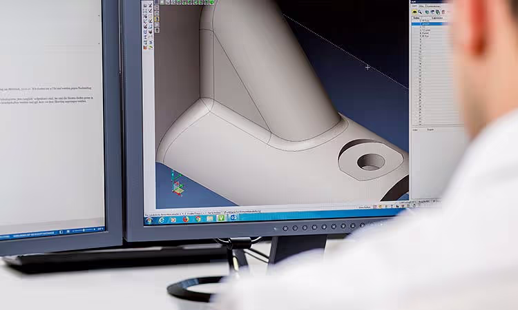 Güku Konstruktionsbüro CAD Programm am Bildschirm